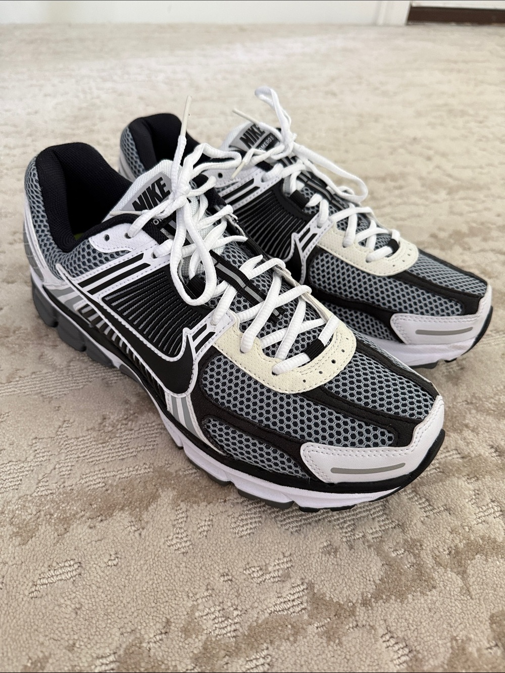 Nike Vomero M11 - like new!
